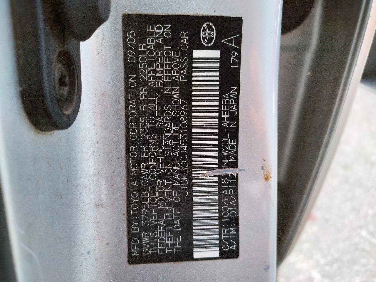 Photo 10 from auction – 2005 TOYOTA PRIUS with VIN JTDKB20U453108967
