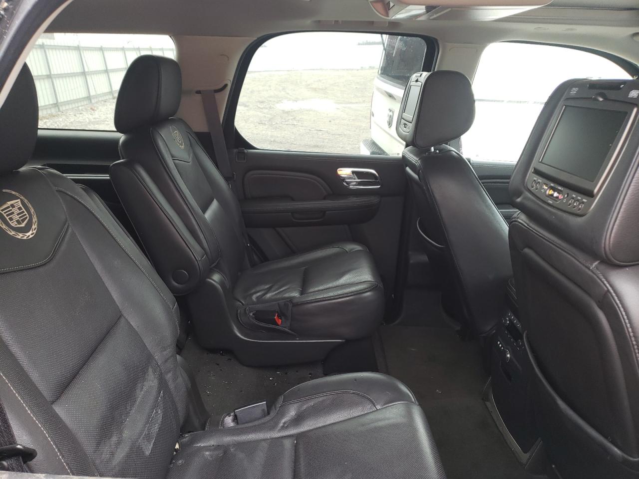 Photo 6 from auction – 2014 CADILLAC ESCALADE P with VIN 1GYS4DEF4ER126845