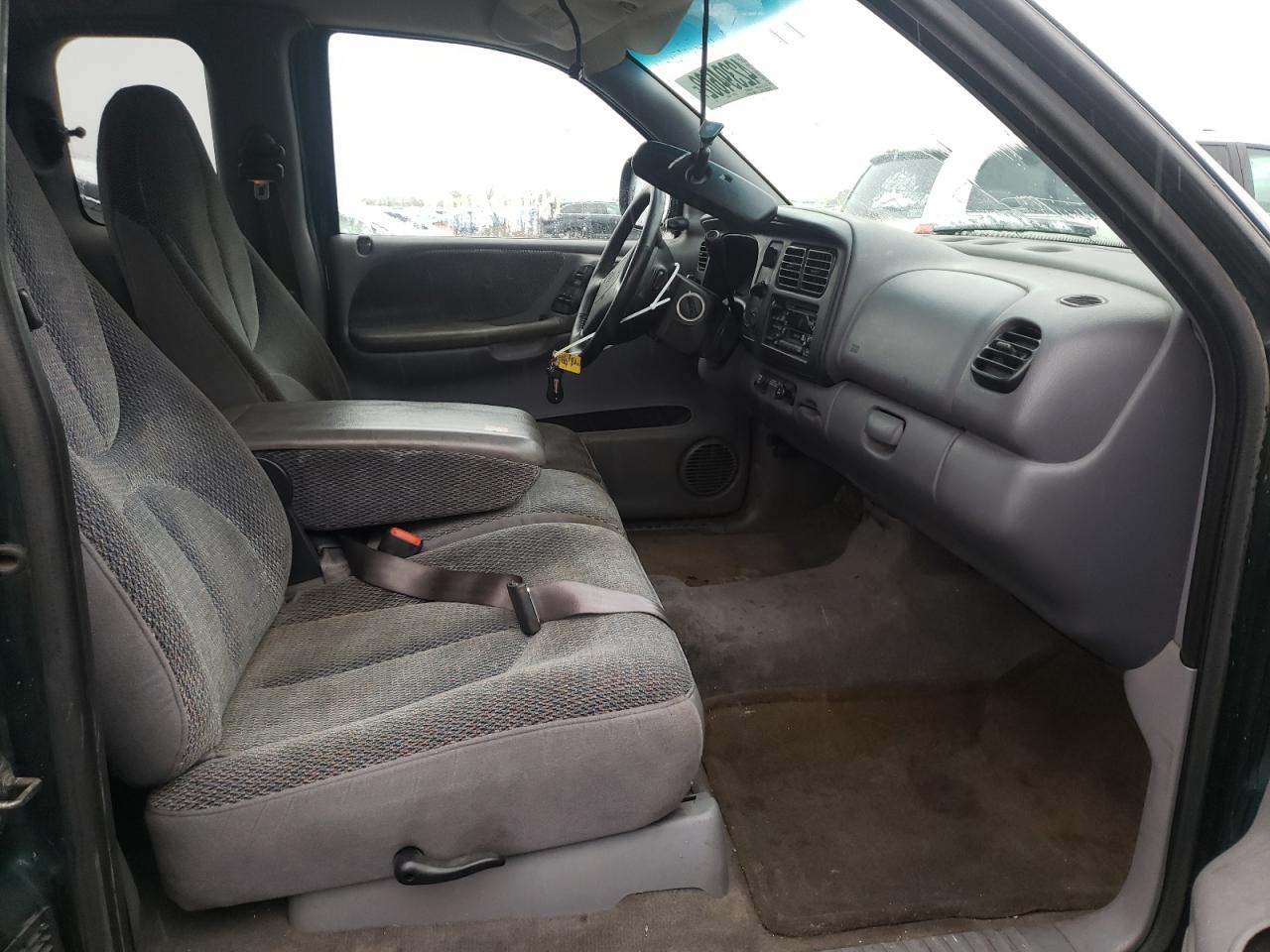 Photo 5 from auction – 1999 DODGE DAKOTA with VIN 1B7GL22Y5XS194933