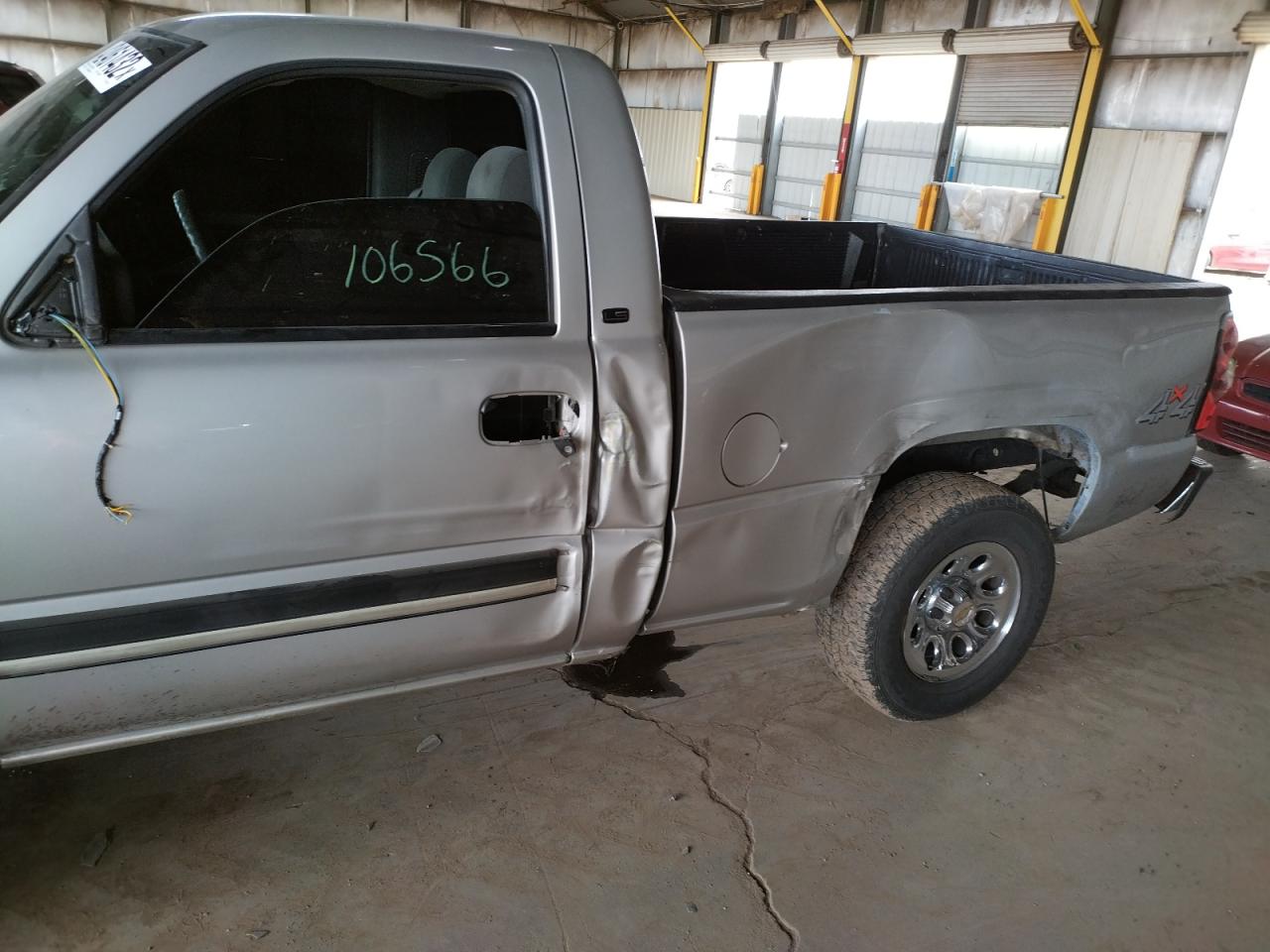 Photo 9 from auction – 2004 CHEVROLET SILVERADO with VIN 1GCEK14T94Z232981
