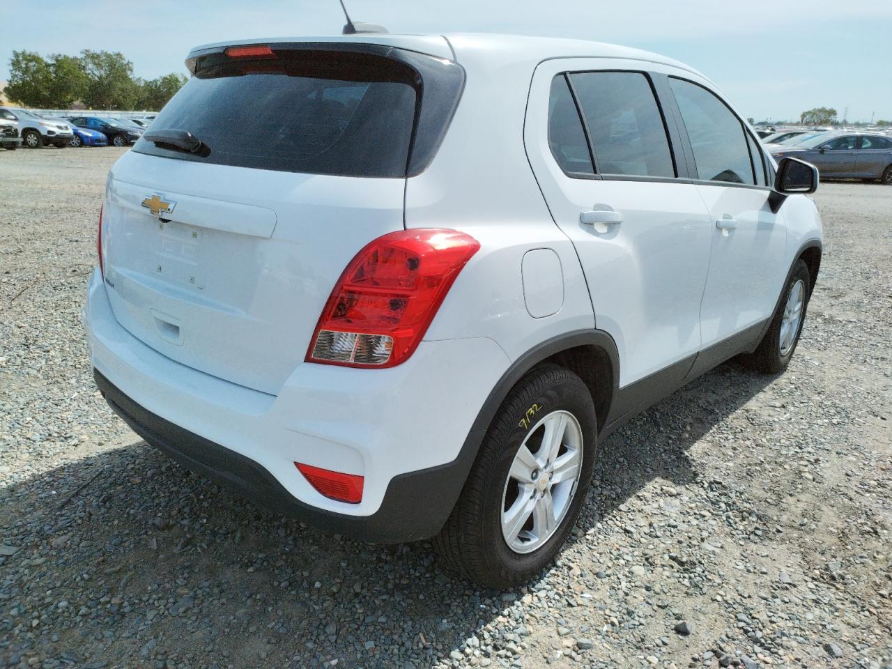 Photo 4 from auction – 2020 CHEVROLET TRAX LS with VIN 3GNCJKSB9LL337706