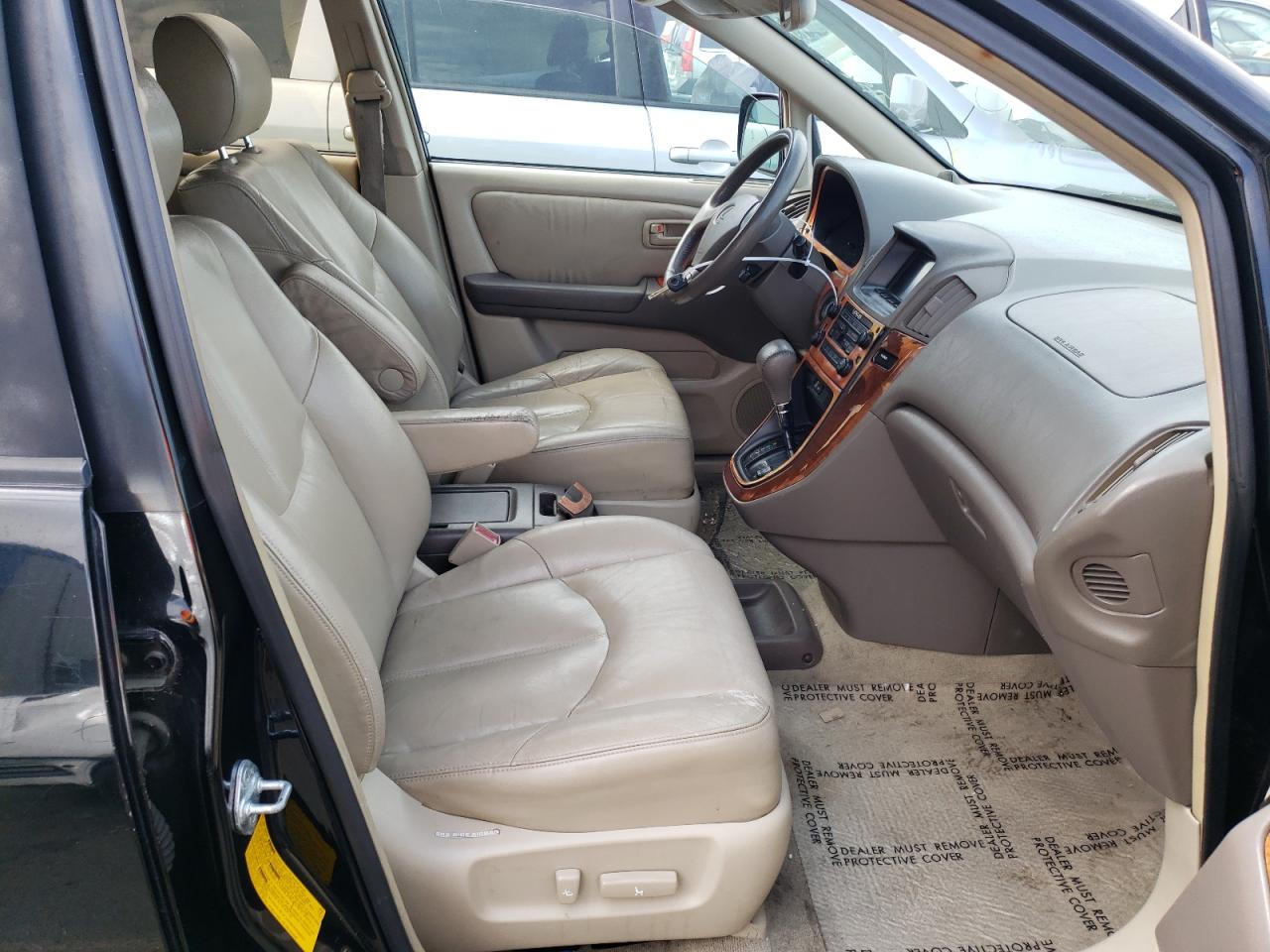 Photo 5 from auction – 1999 LEXUS RX 300 with VIN JT6HF10U4X0028637