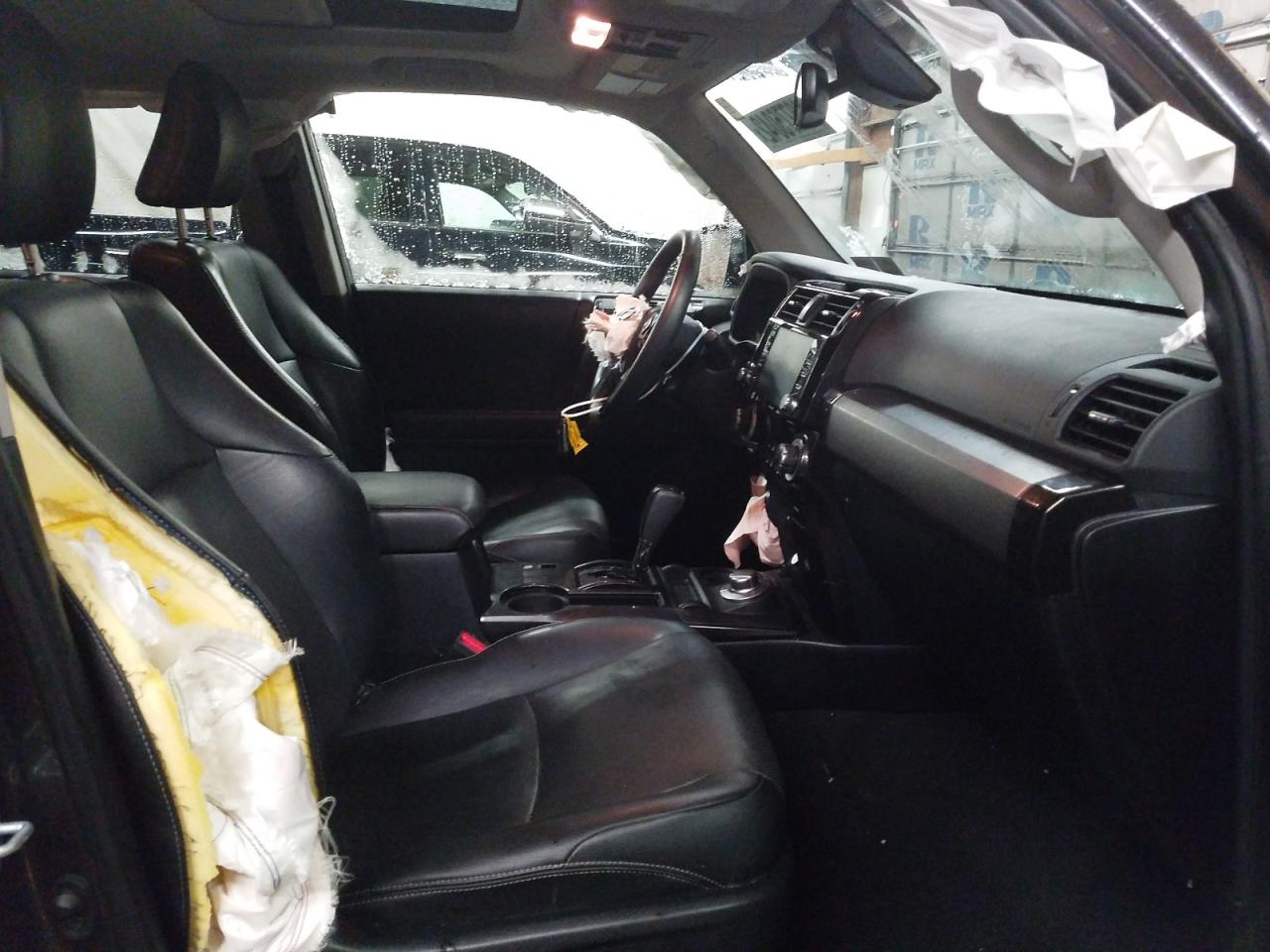 Photo 5 from auction – 2020 TOYOTA 4RUNNER SR with VIN JTEBU5JR5L5752917