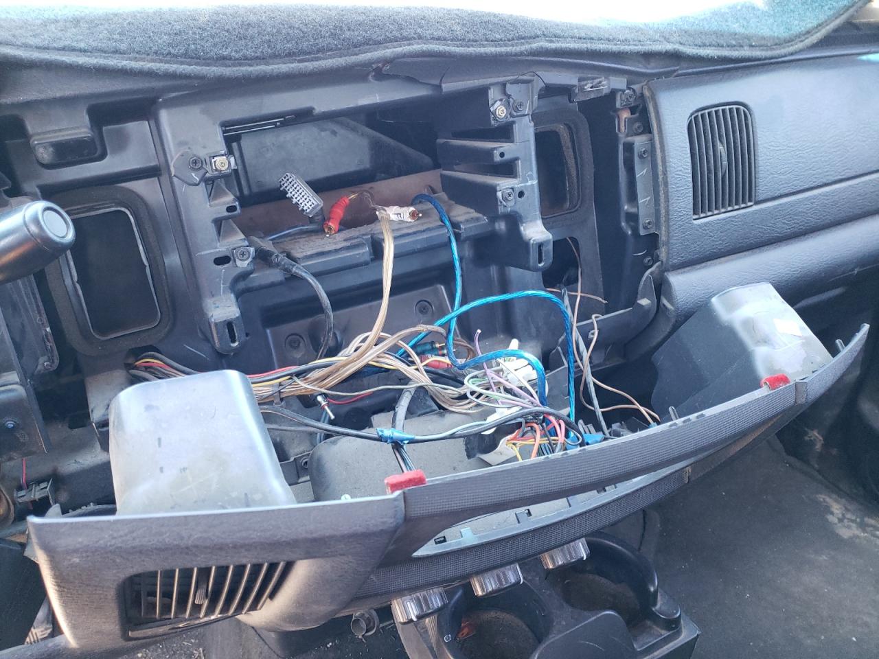 Zdjęcie 9 z aukcji – 2002 DODGE RAM 1500 z VIN 3D7HU18ZX2G134468
