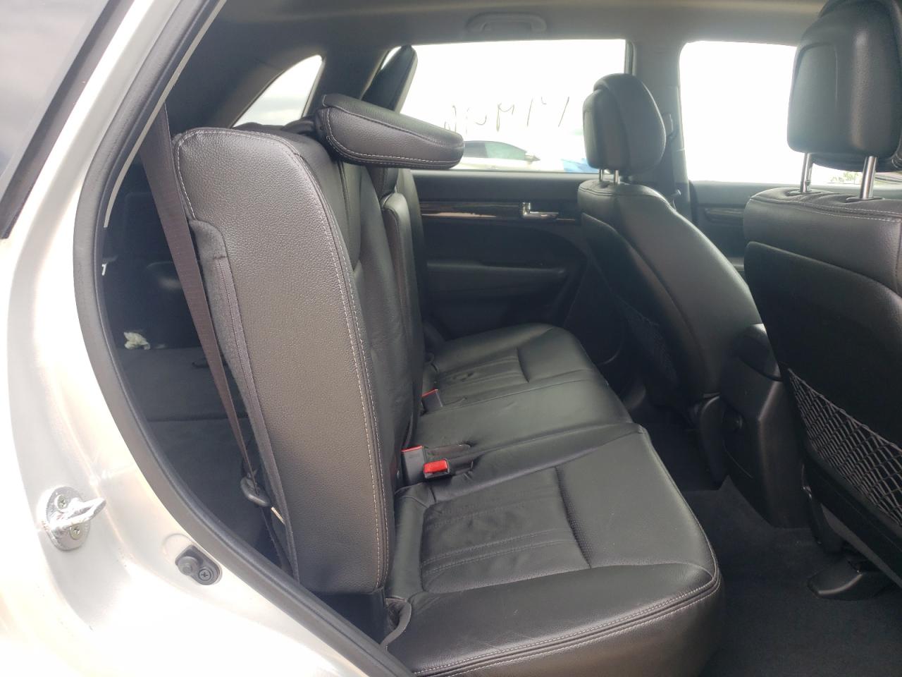 Photo 6 from auction – 2013 KIA SORENTO EX with VIN 5XYKUDA28DG351209