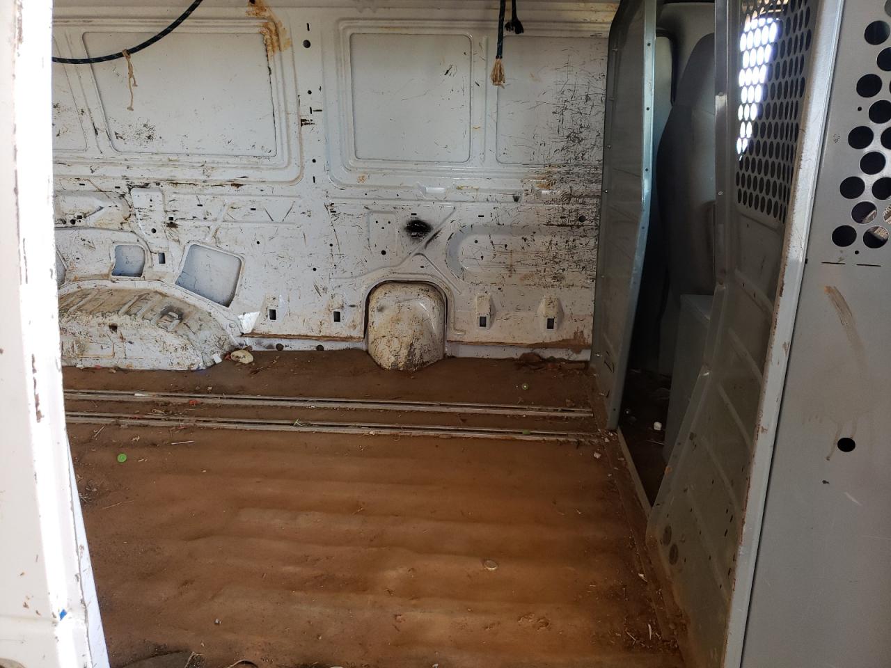 Photo 6 from auction – 2014 FORD ECONOLINE with VIN 1FTNE1EWXEDA75069