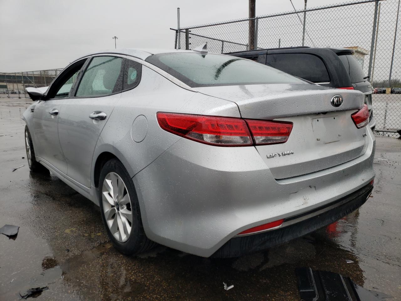 Photo 3 from auction – 2017 KIA OPTIMA EX with VIN 5XXGU4L34HG149733