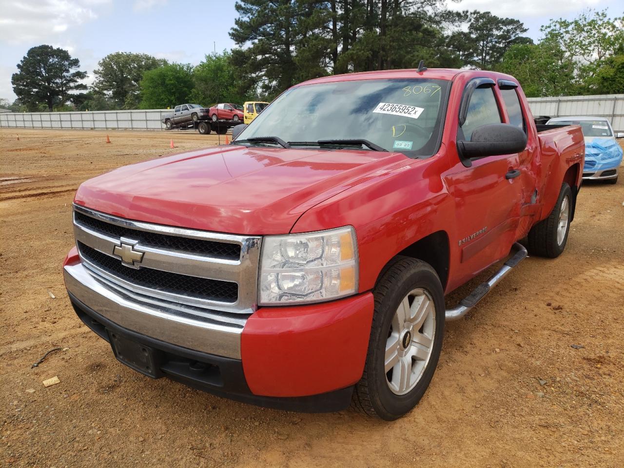 Photo 2 from auction – 2007 CHEVROLET SILVERADO with VIN 1GCEC19J87Z628067