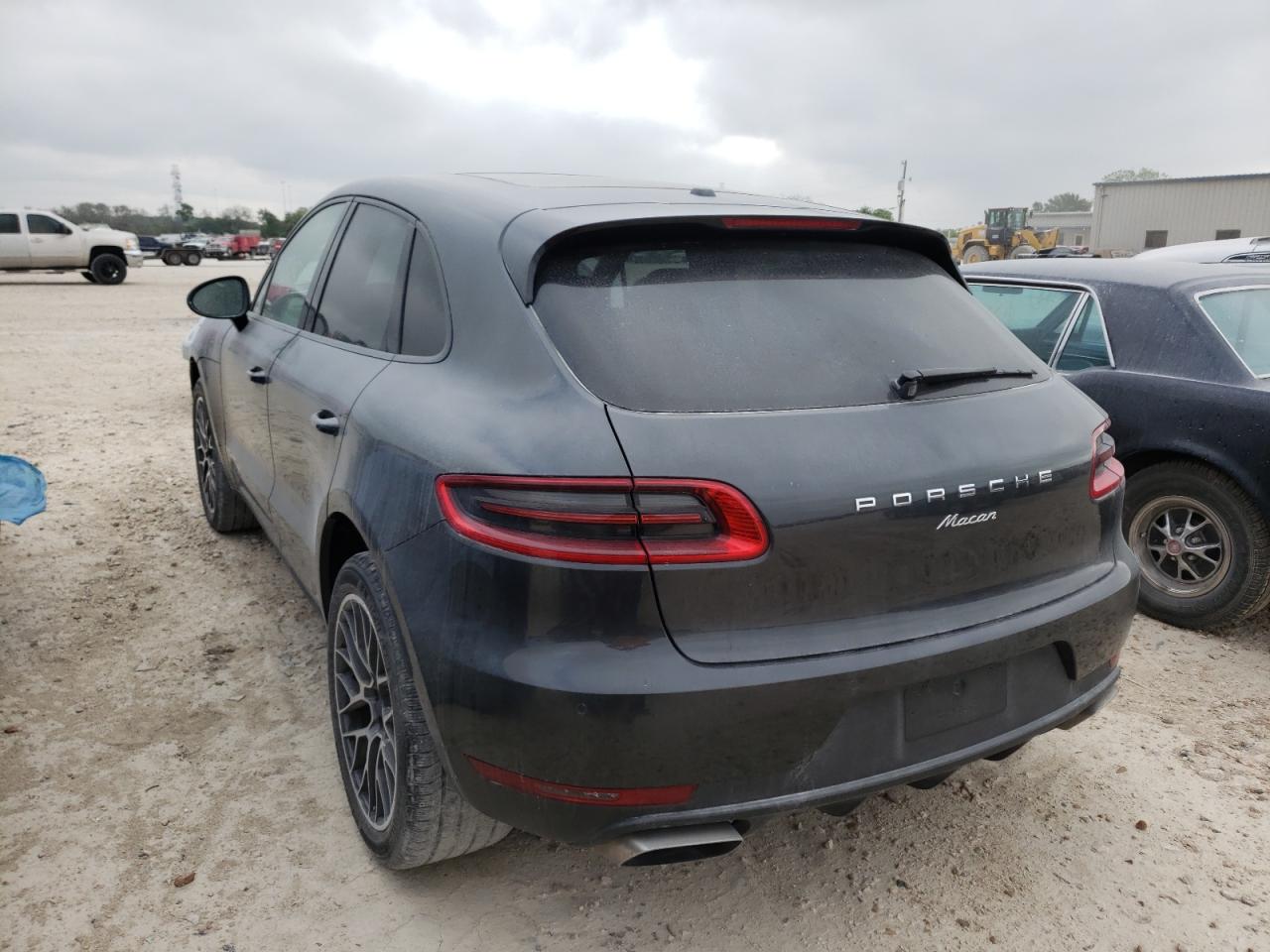 Photo 3 from auction – 2018 PORSCHE MACAN with VIN WP1AA2A56JLB12503