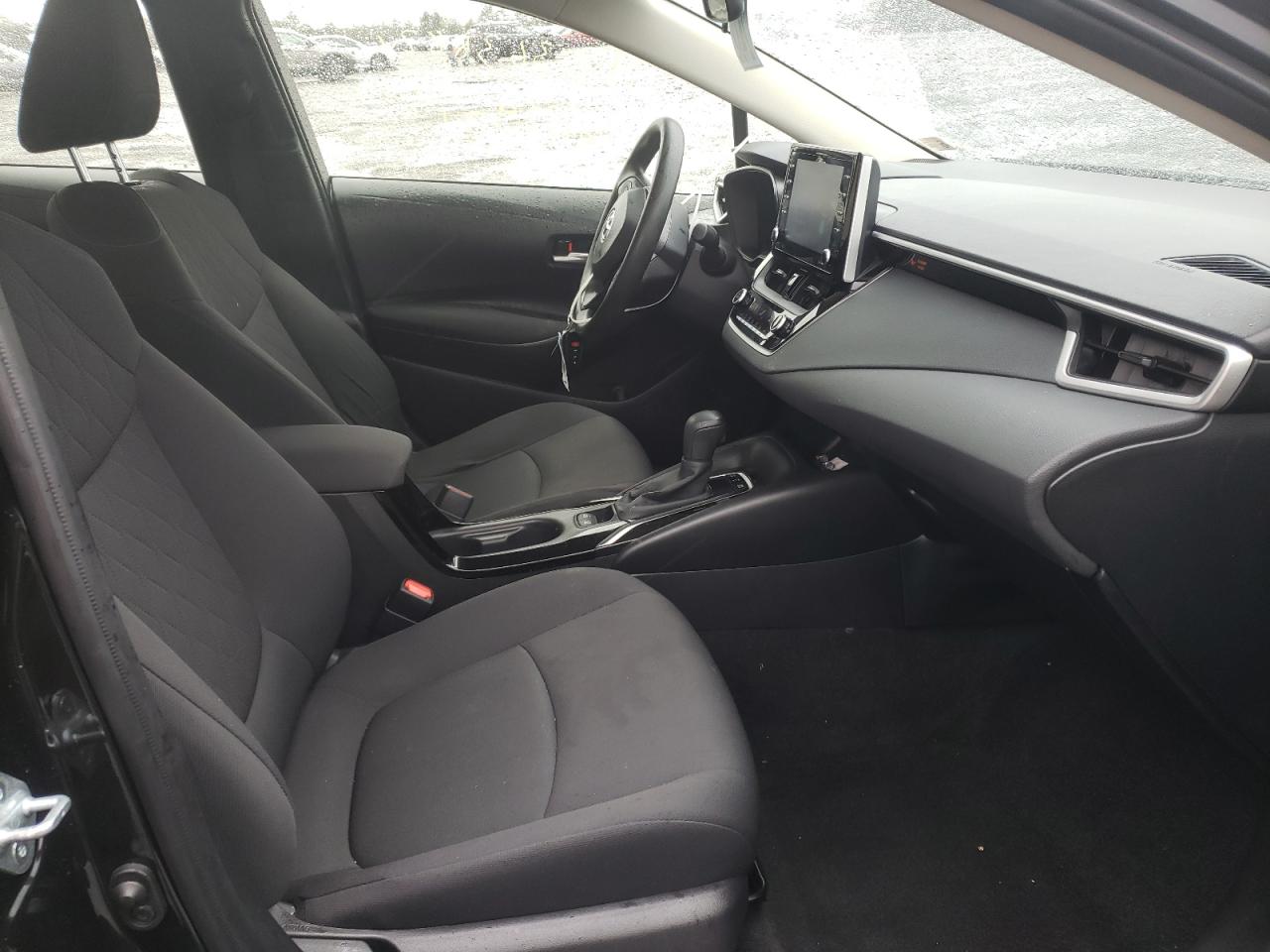 Photo 5 from auction – 2021 TOYOTA COROLLA LE with VIN JTDEAMDE6MJ001492