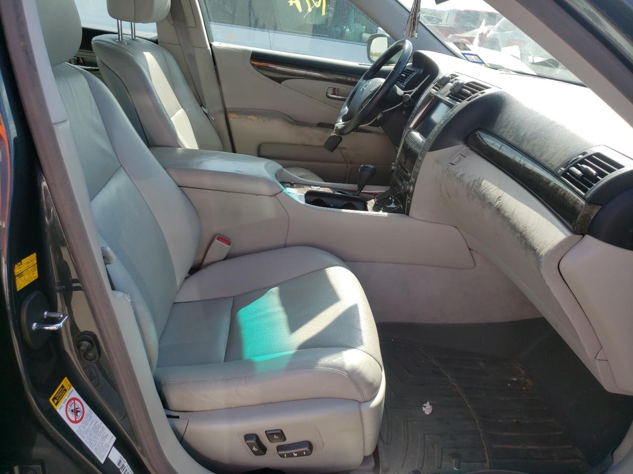Photo 5 from auction – 2007 LEXUS LS 460 with VIN JTHBL46F475047322