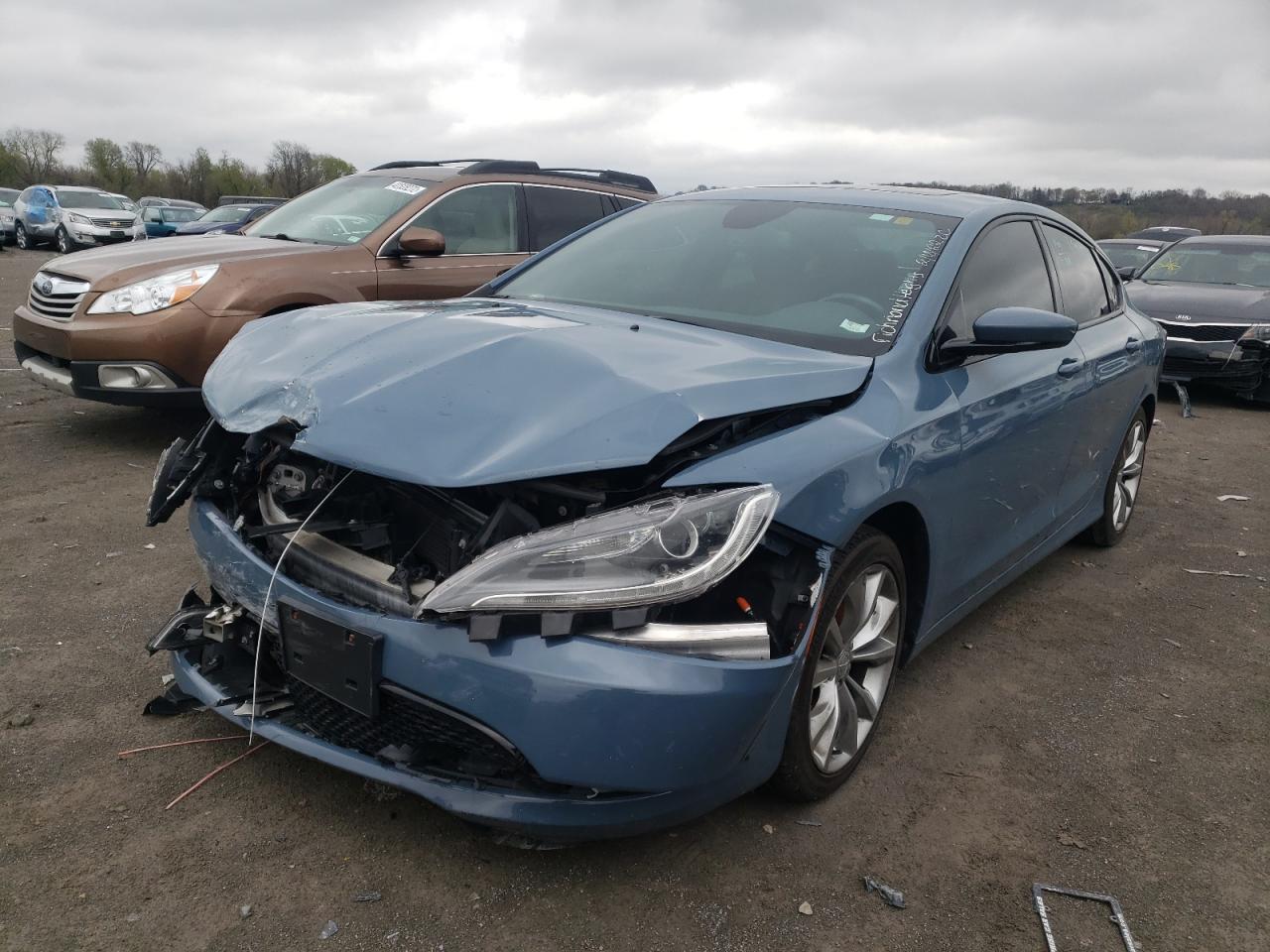 Photo 2 from auction – 2015 CHRYSLER 200 S with VIN 1C3CCCDG6FN668611
