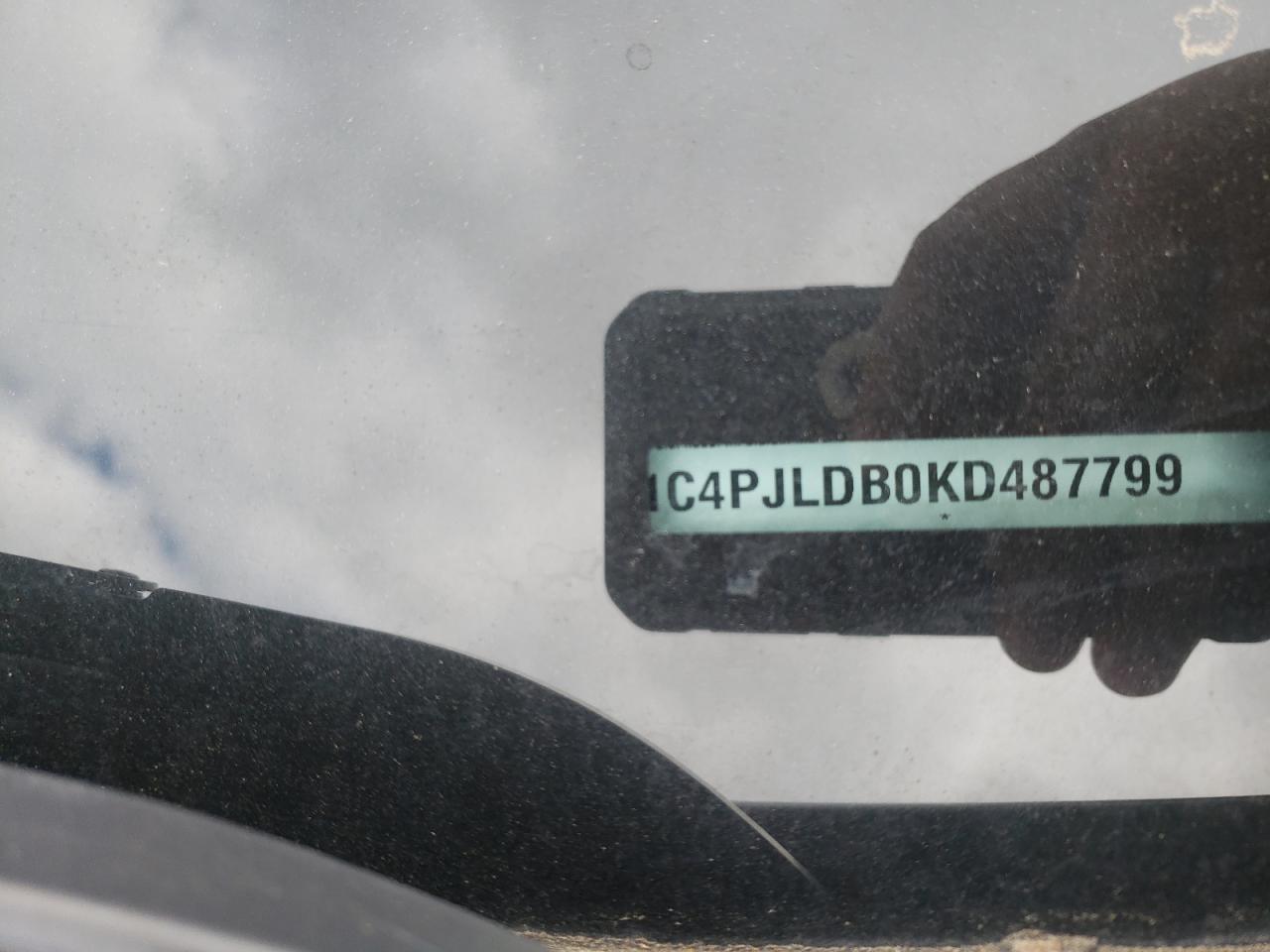 Photo 10 from auction – 2019 JEEP CHEROKEE L with VIN 1C4PJLDB0KD487799