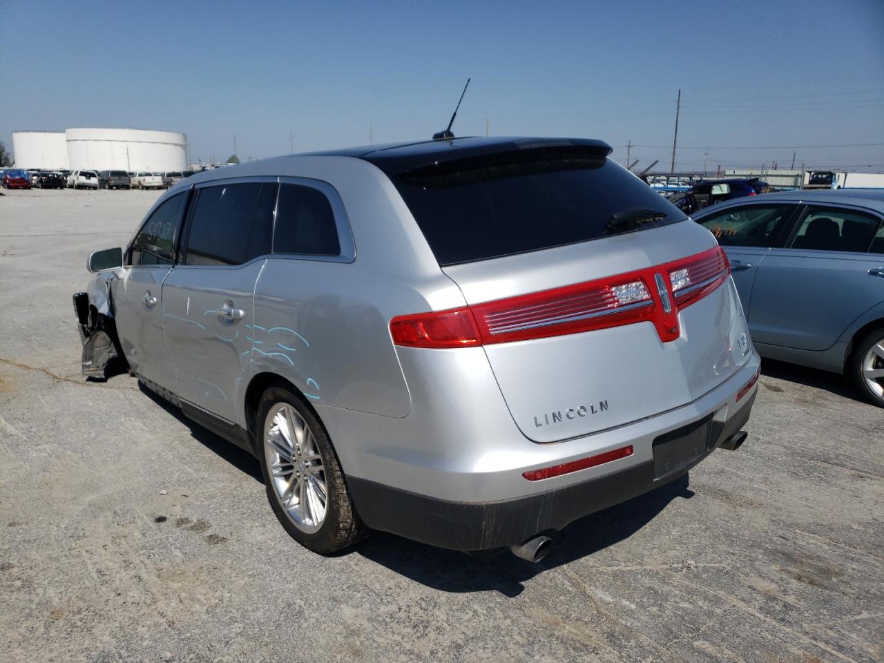 Photo 3 from auction – 2015 LINCOLN MKT with VIN 2LMHJ5AT7FBL01801