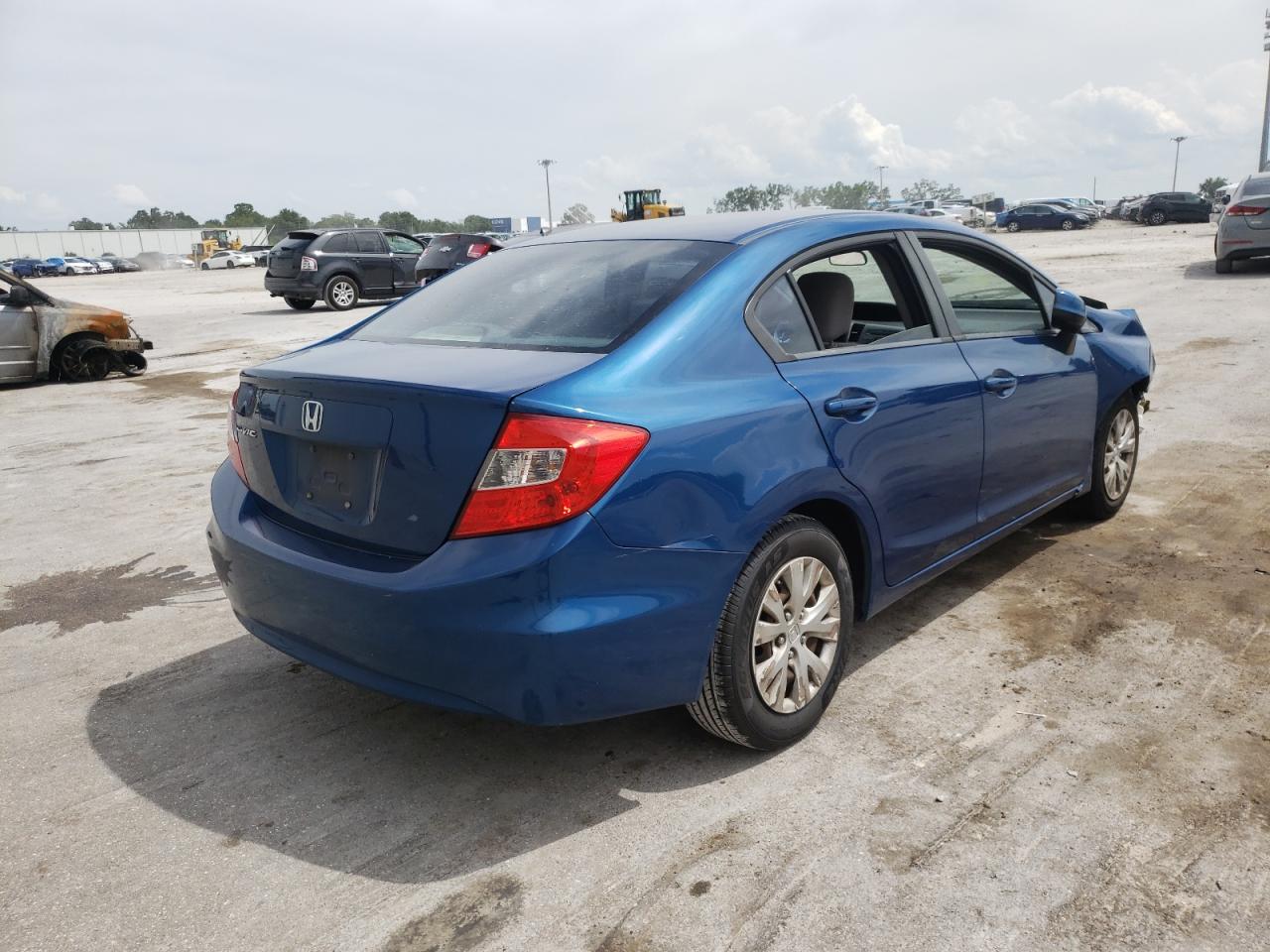 Photo 4 from auction – 2012 HONDA CIVIC LX with VIN 19XFB2F55CE045627