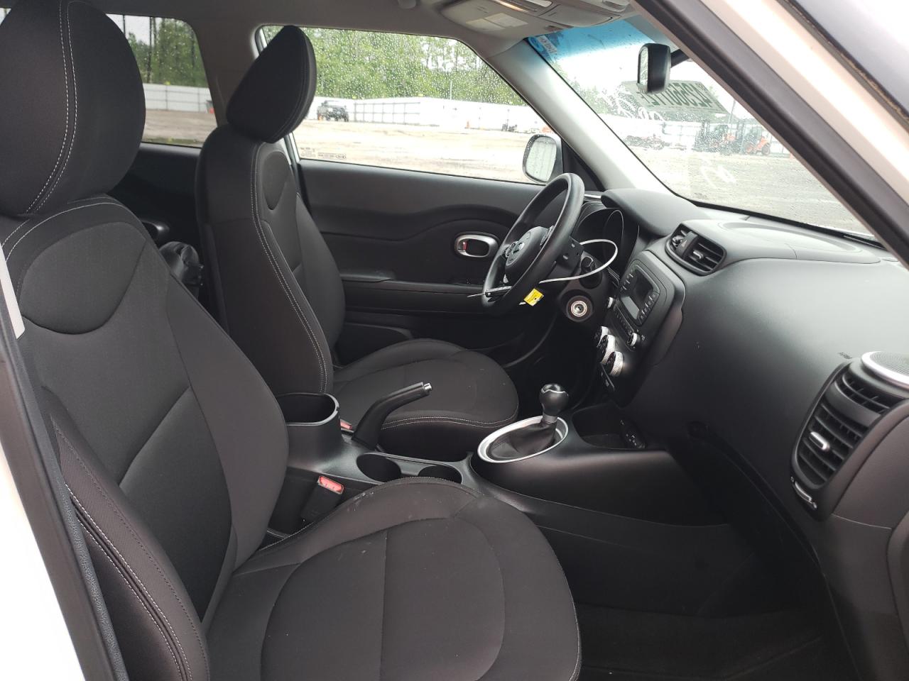 Photo 5 from auction – 2015 KIA SOUL with VIN KNDJN2A28F7228670