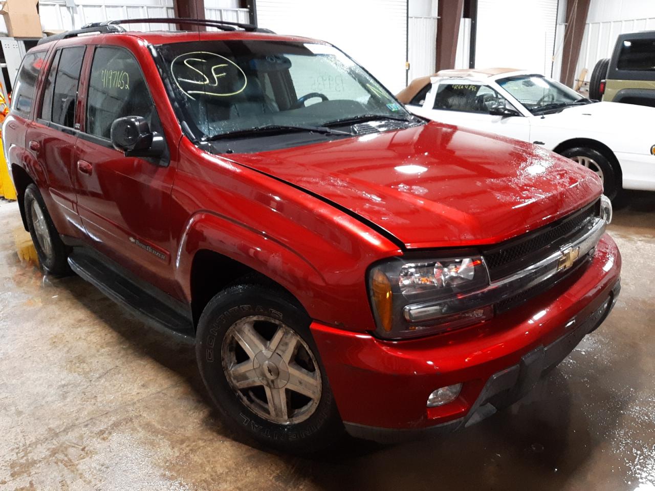 CHEVROLET TRAILBLAZE 2002 with VIN 1GNDT13S022141712 - Photo from auction