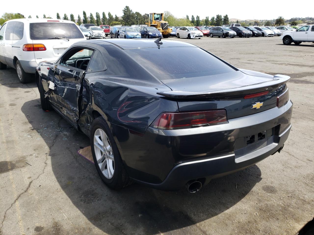 Photo 3 from auction – 2015 CHEVROLET CAMARO LS with VIN 2G1FB1E34F9309961