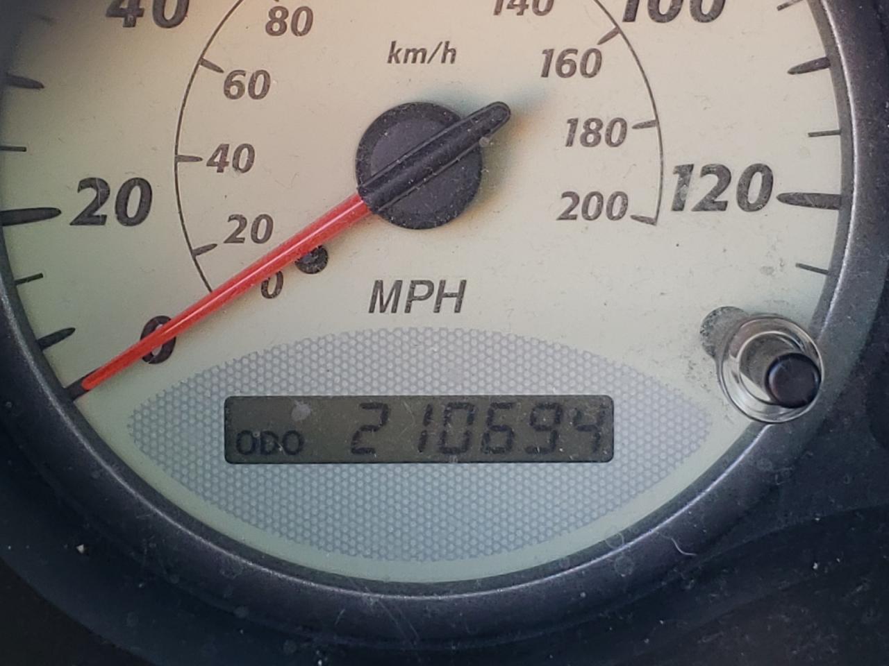 Photo 8 from auction – 2002 TOYOTA RAV4 with VIN JTEGH20V520045383