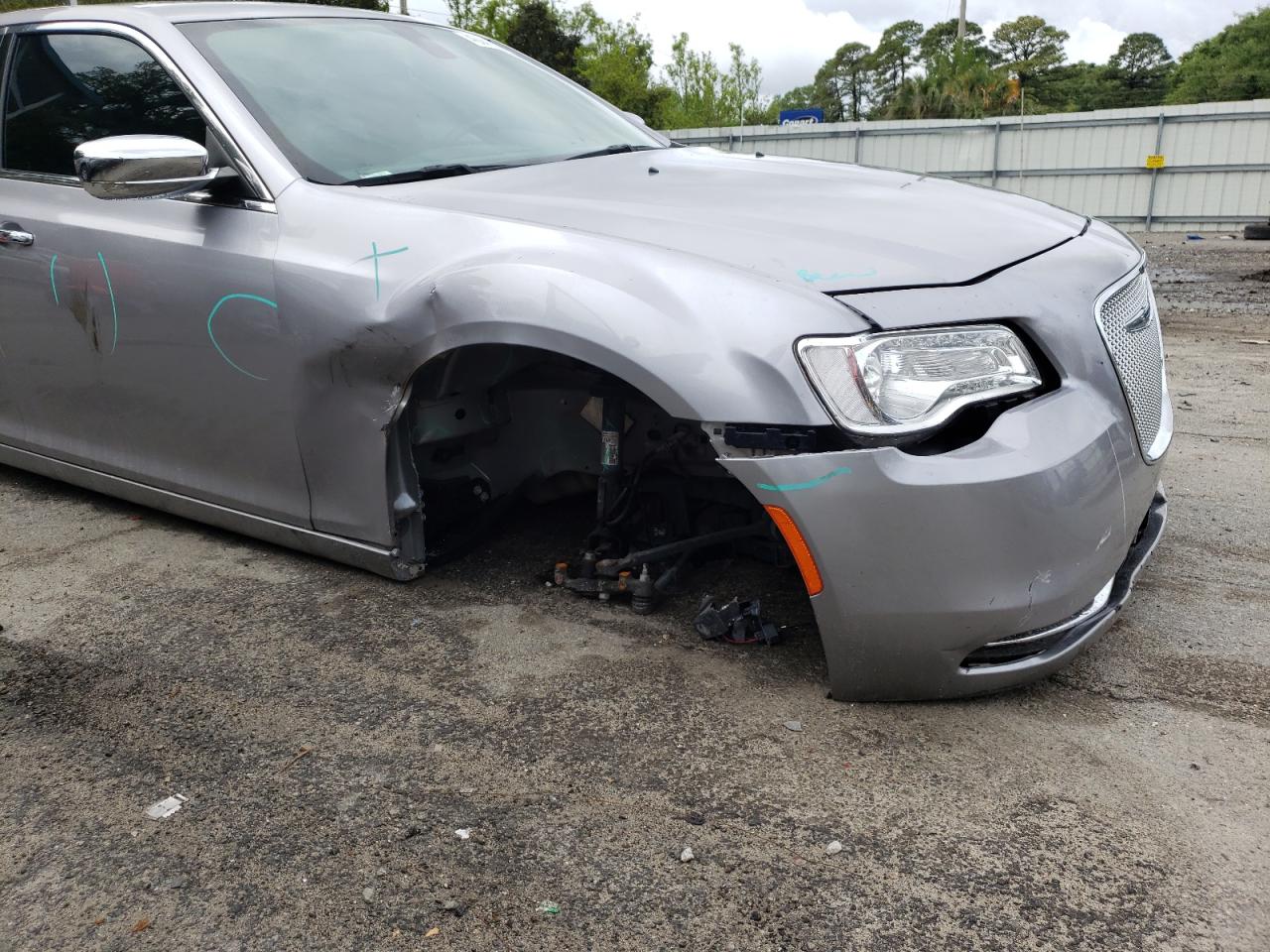 Photo 9 from auction – 2018 CHRYSLER 300 LIMITE with VIN 2C3CCAEG3JH193827