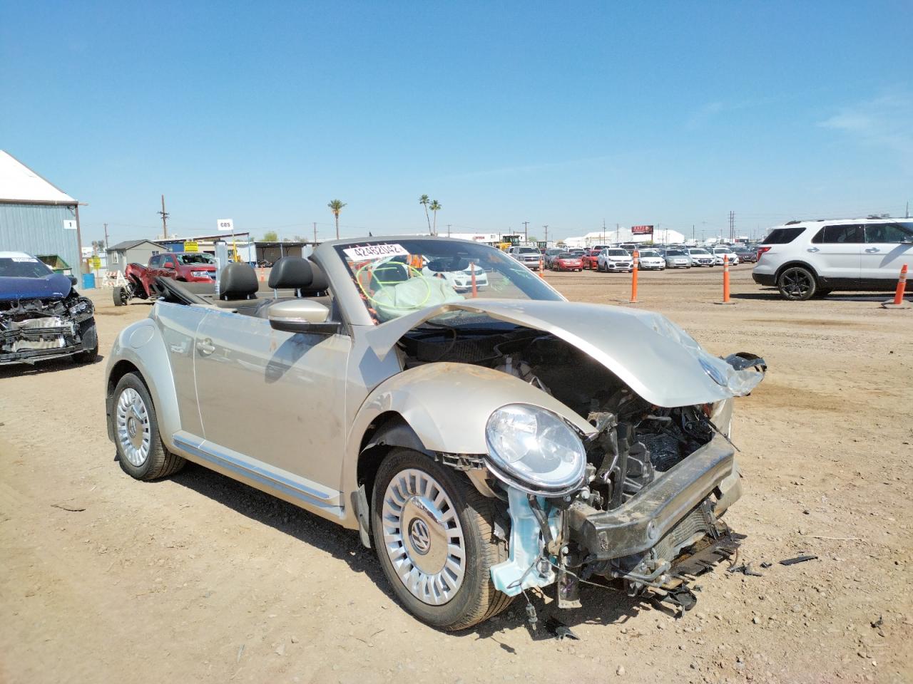 Photo 1 from auction – 2013 VOLKSWAGEN BEETLE with VIN 3VW5P7AT2DM827159
