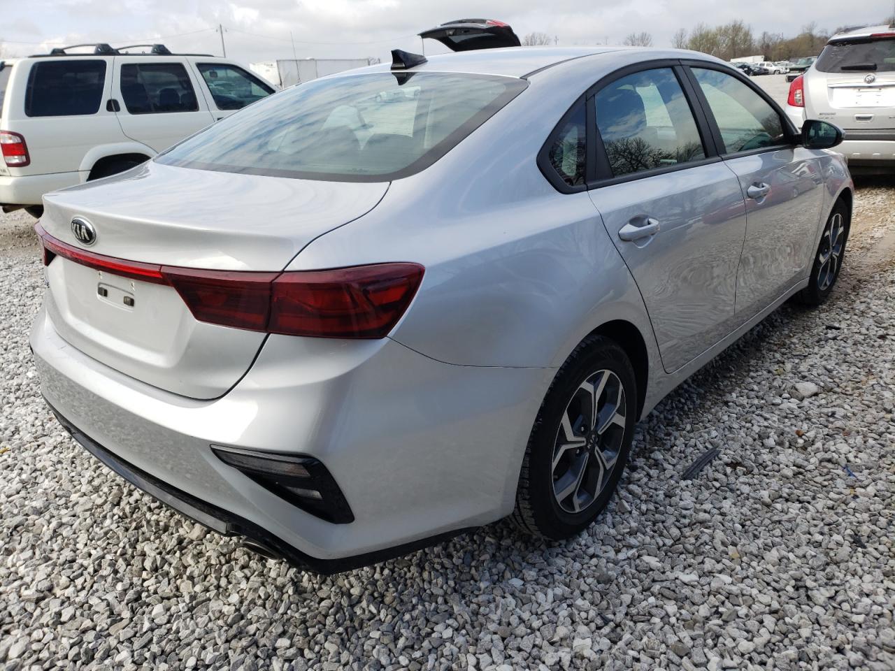 Photo 4 from auction – 2022 KIA FORTE with VIN 3KPF24AD0LE215645