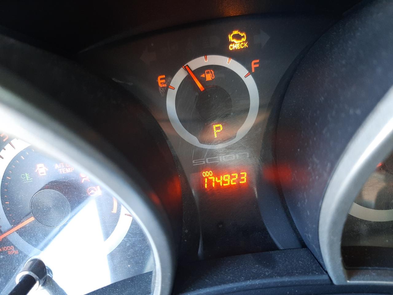 Photo 8 from auction – 2013 TOYOTA SCION TC with VIN JTKJF5C77D3064171