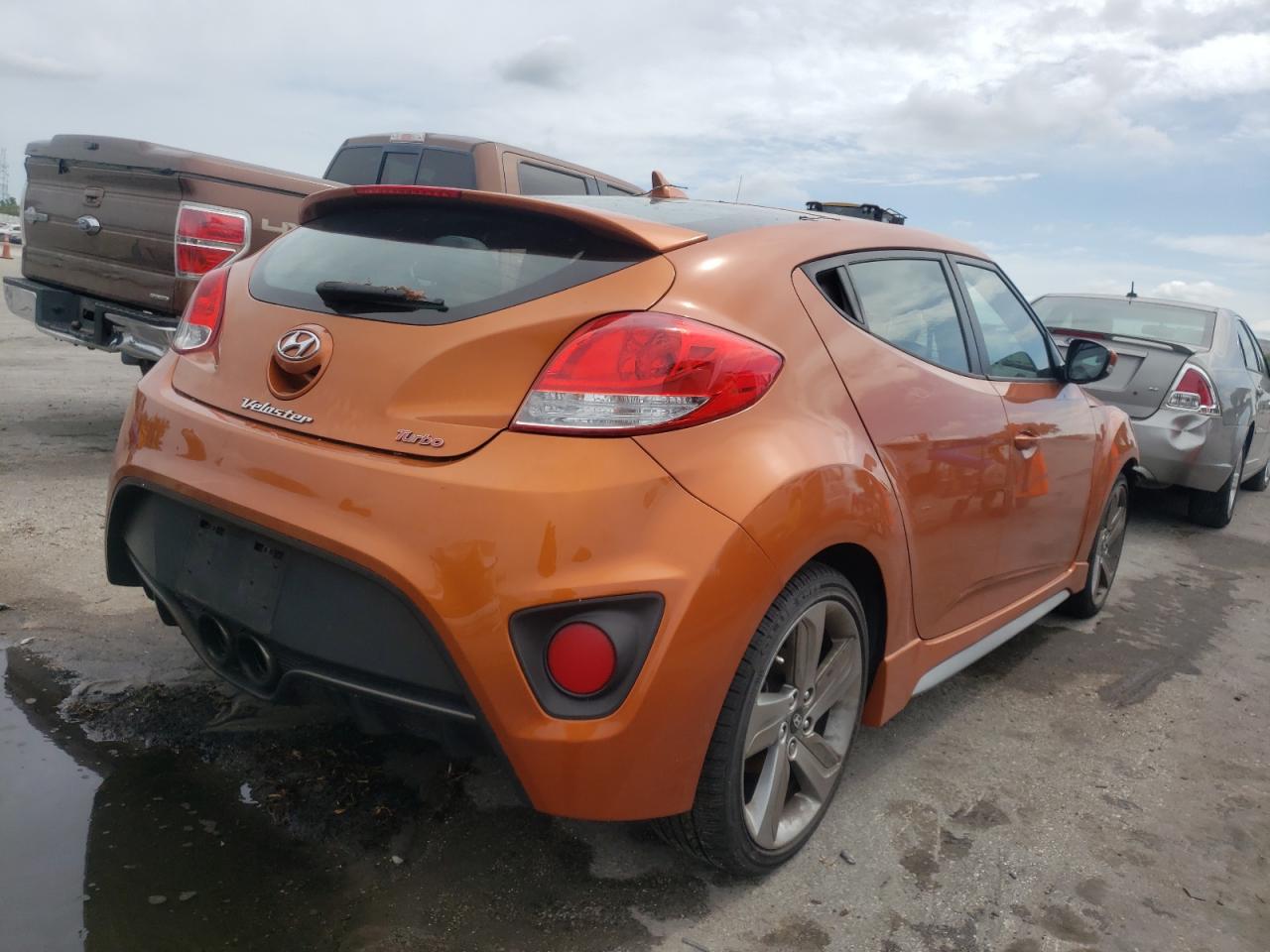 Photo 4 from auction – 2013 HYUNDAI VELOSTER T with VIN KMHTC6AE0DU118903