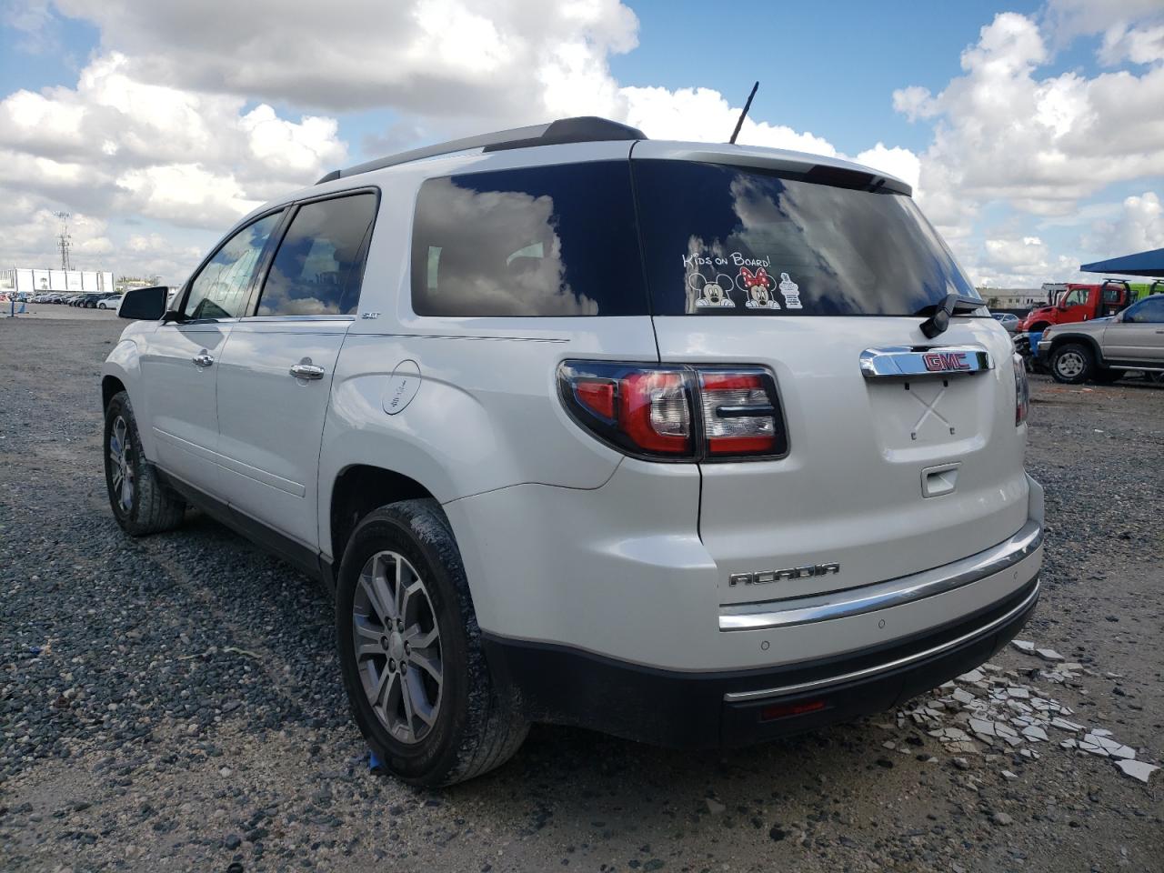 Photo 3 from auction – 2016 GMC ACADIA SLT with VIN 1GKKRRKD4GJ136322