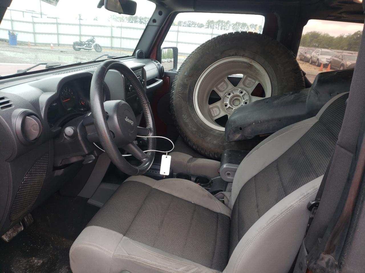 Photo 5 from auction – 2007 JEEP WRANGLER X with VIN 1J4FA24157L109739