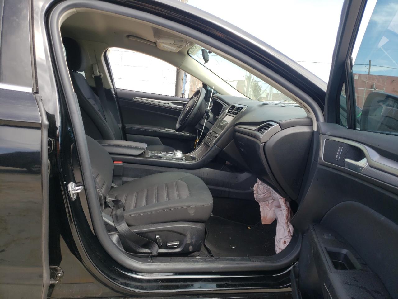 Photo 5 from auction – 2018 FORD FUSION SE with VIN 3FA6P0LU7JR257152