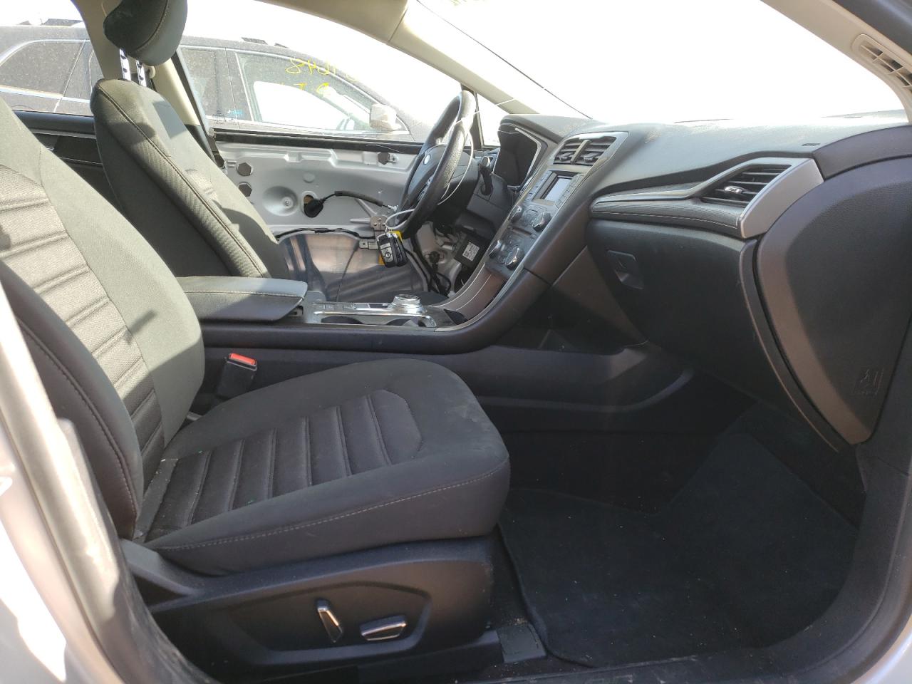 Photo 5 from auction – 2017 FORD FUSION SE with VIN 3FA6P0LU0HR314088