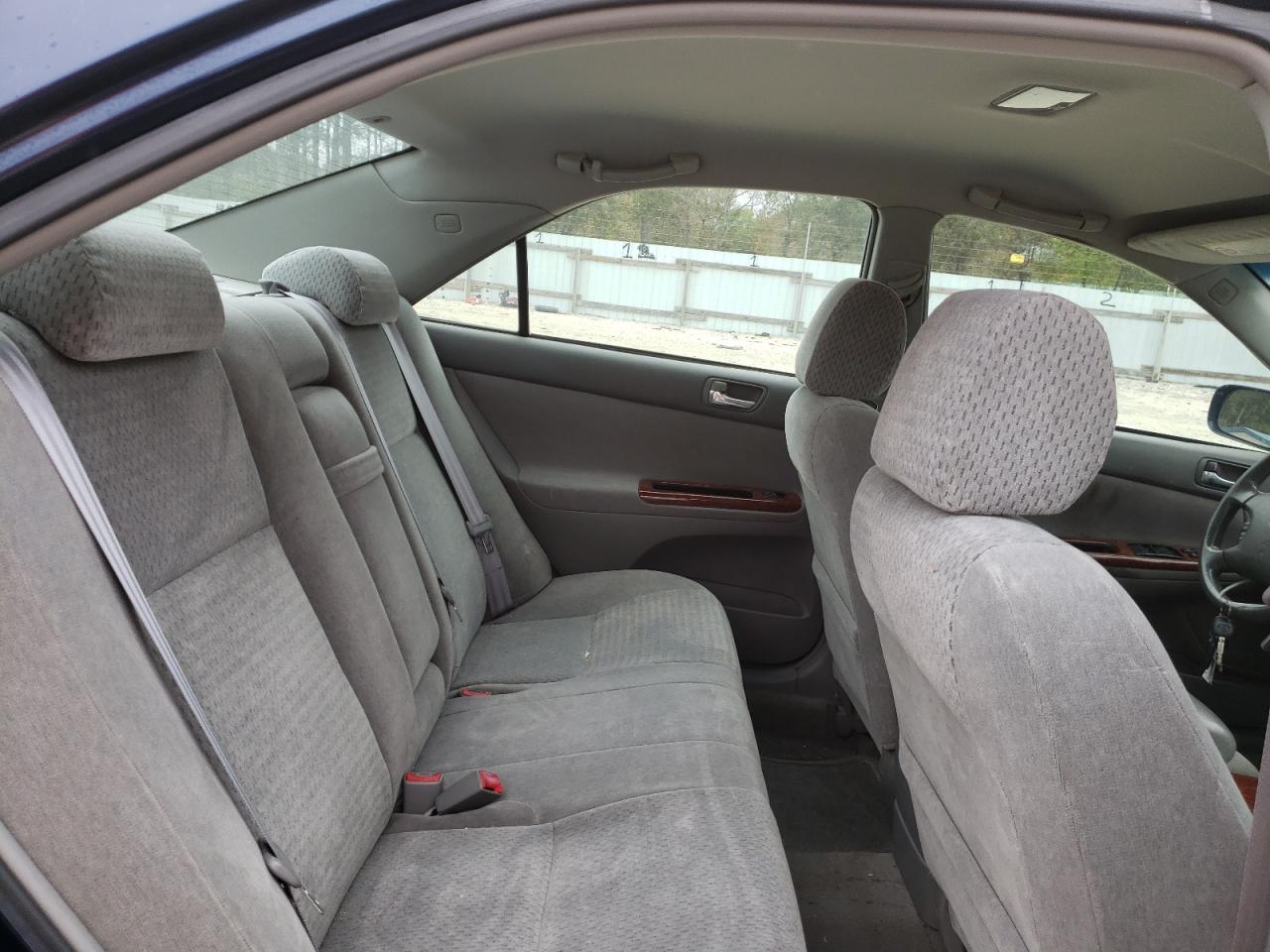 Photo 6 from auction – 2002 TOYOTA CAMRY LE with VIN 4T1BE30K12U513617