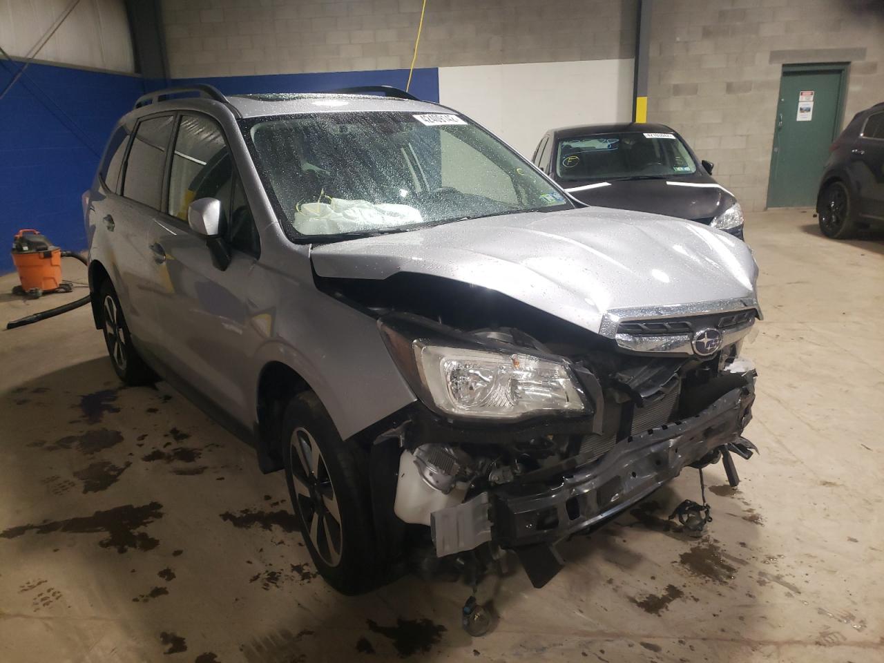 SUBARU FORESTER 2 2017 with VIN JF2SJAGC9HH484468 - Photo from auction