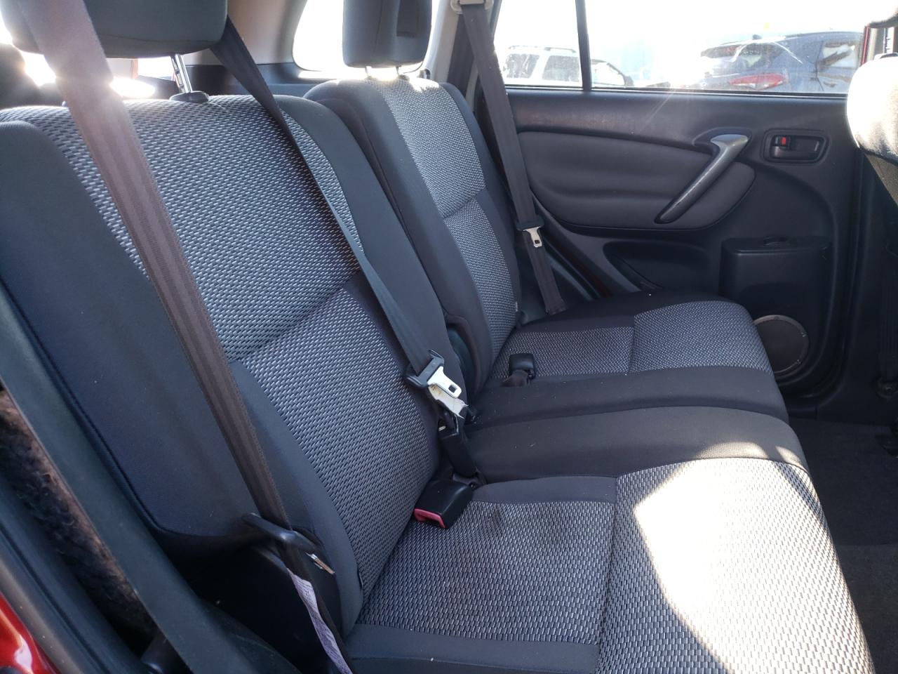Photo 6 from auction – 2005 TOYOTA RAV4 with VIN JTEHD20V950058268