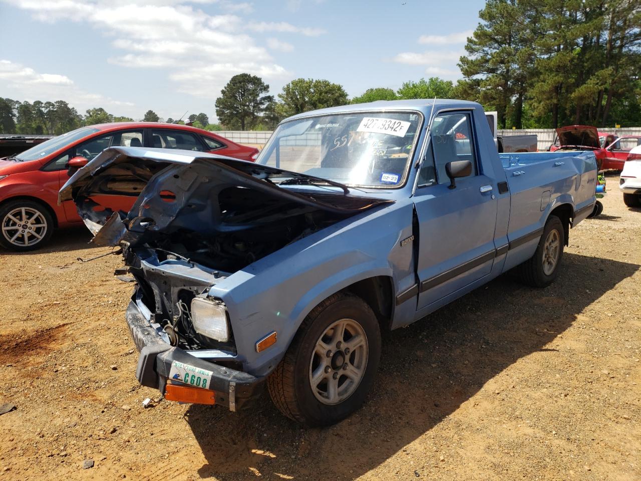 Photo 2 from auction – 1982 MAZDA B2000 with VIN JM2UC1214C0557451