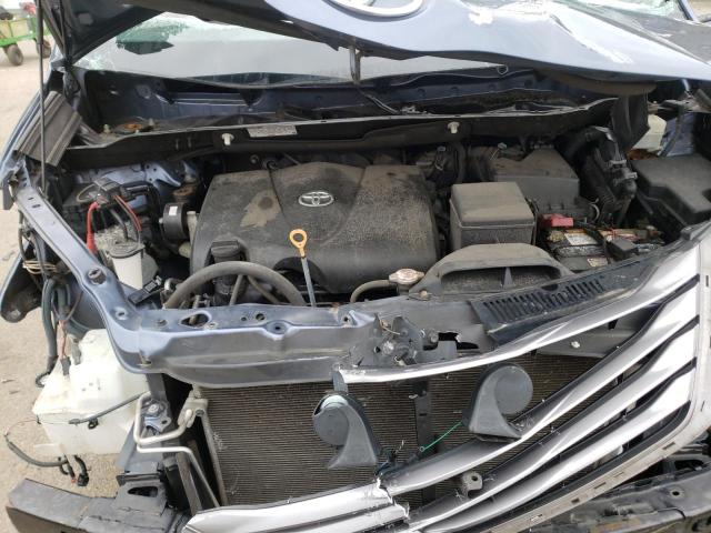 Photo 7 from auction – 2017 TOYOTA SIENNA XLE with VIN 5TDYZ3DC1HS817811