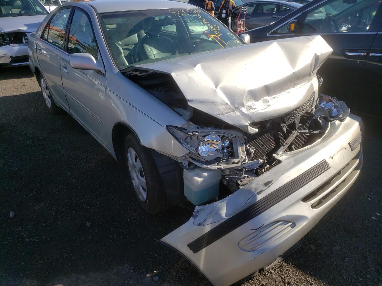 TOYOTA CAMRY LE 2004 with VIN 4T1BE32K74U833105 - Photo from auction