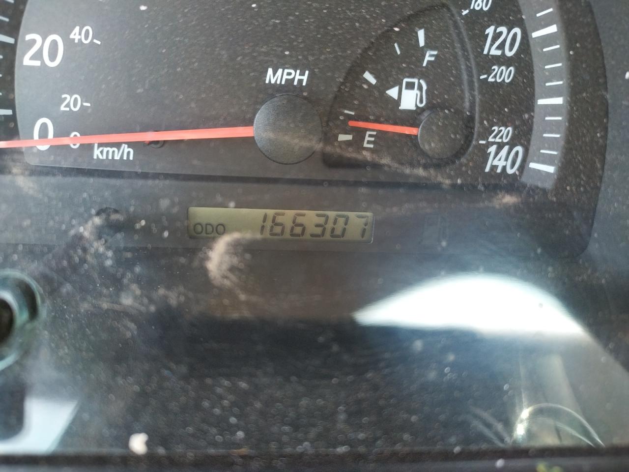 Photo 8 from auction – 2004 TOYOTA CAMRY LE with VIN 4T1BE30K94U291900