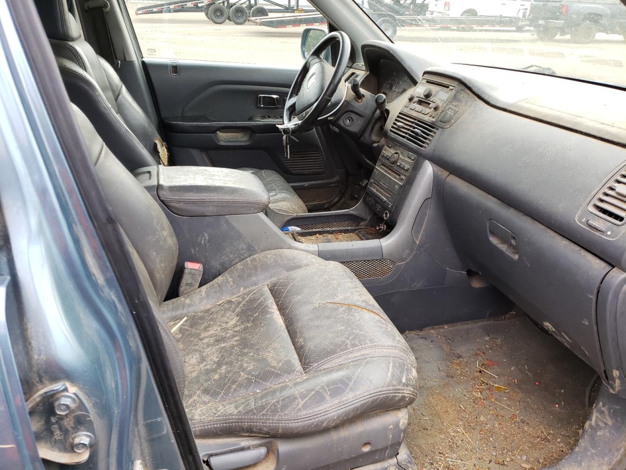 Photo 5 from auction – 2005 HONDA PILOT EXL with VIN 2HKYF18665H503946