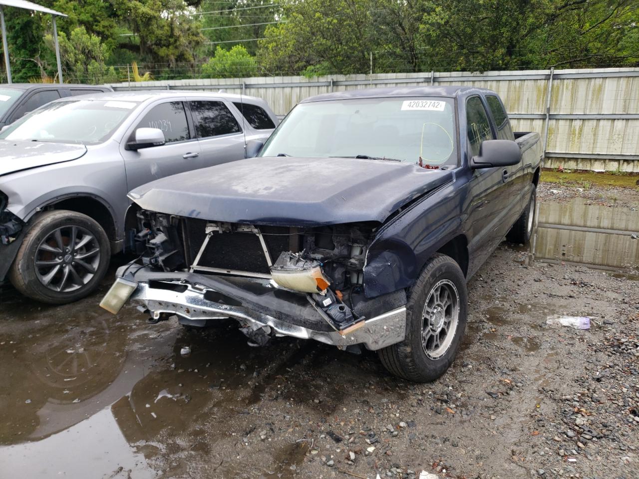 Photo 2 from auction – 2007 CHEVROLET SILVERADO with VIN 1GCEC19X47Z110123