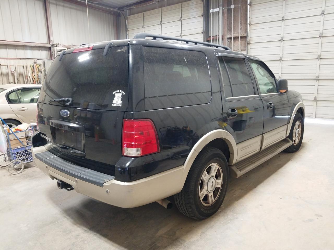 Photo 4 from auction – 2006 FORD EXPEDITION with VIN 1FMPU17526LA61962