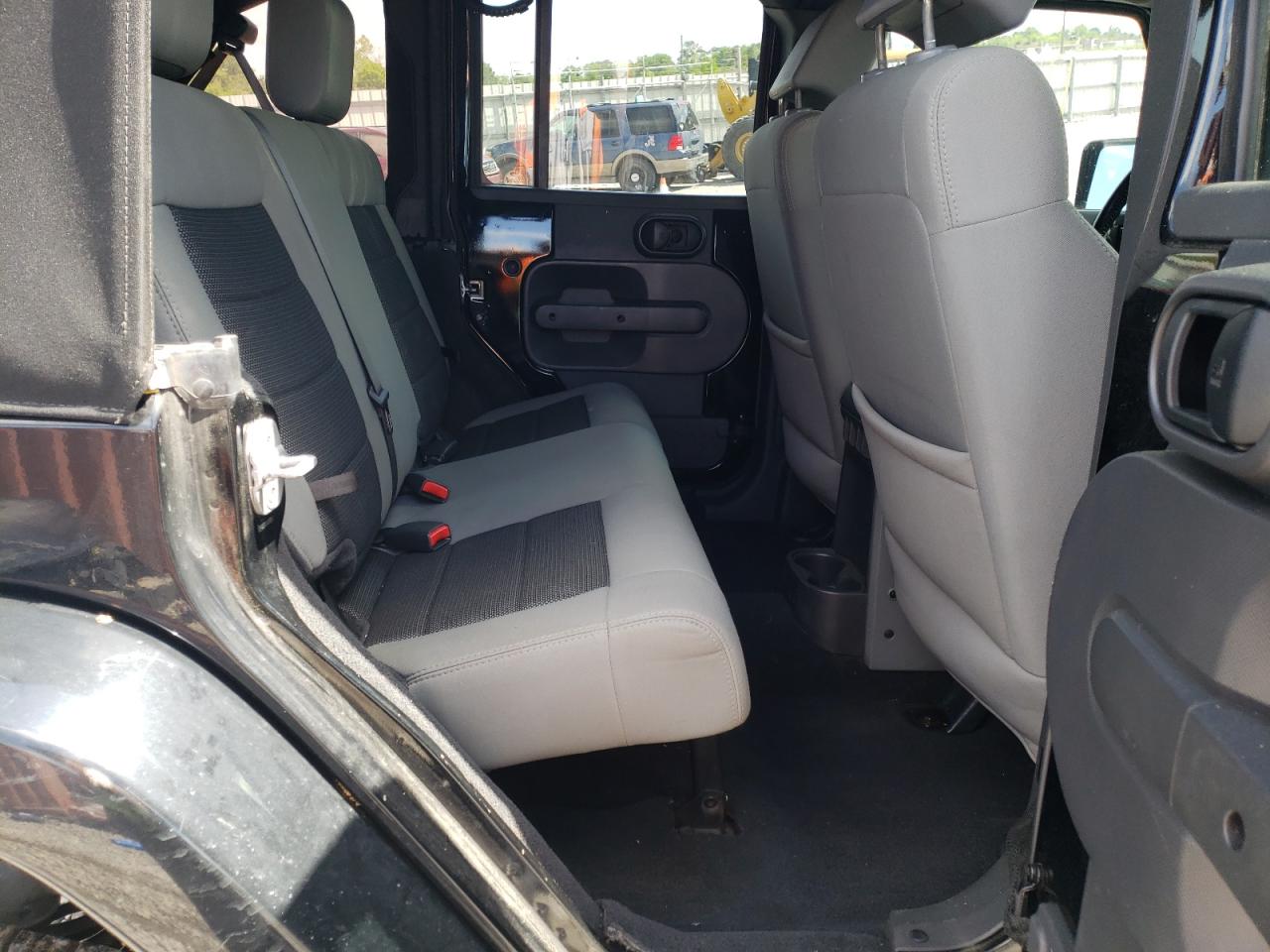 Photo 6 from auction – 2010 JEEP WRANGLER U with VIN 1J4BA5H11AL166764