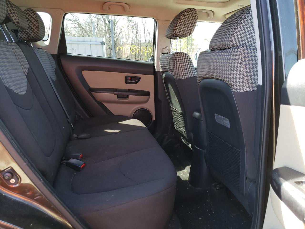 Снимка 6 от търг – 2011 KIA SOUL + с VIN KNDJT2A26B7281609