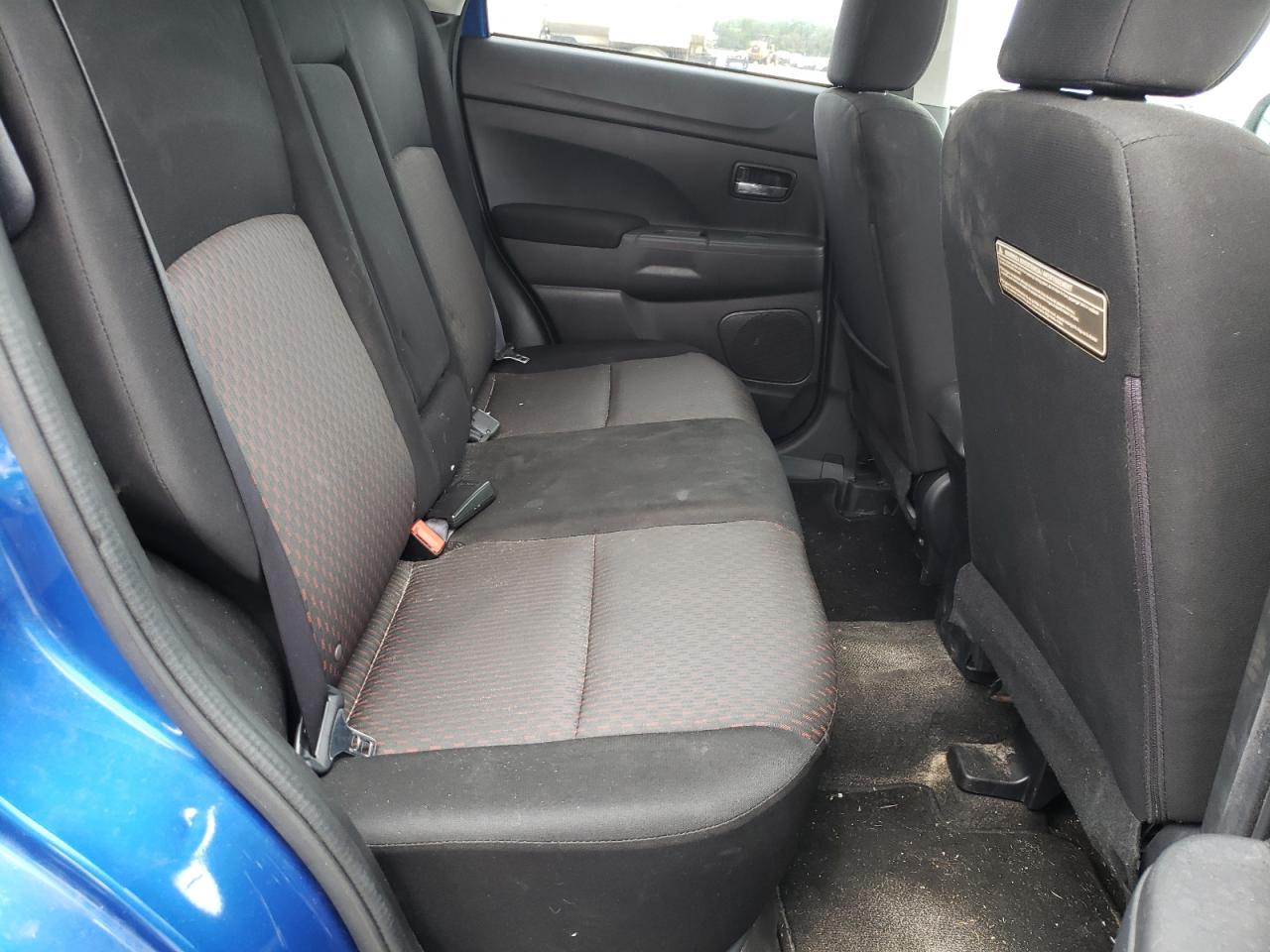 Photo 6 from auction – 2017 MITSUBISHI OUTLANDER with VIN JA4AP3AU0HZ068643