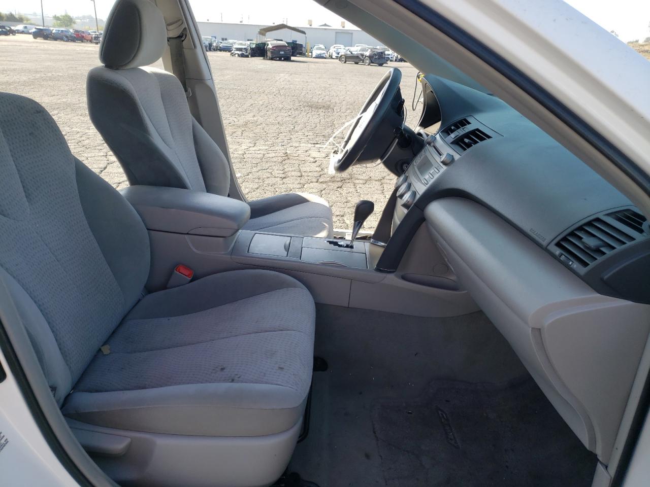 Photo 5 from auction – 2011 TOYOTA CAMRY BASE with VIN 4T4BF3EK5BR198686