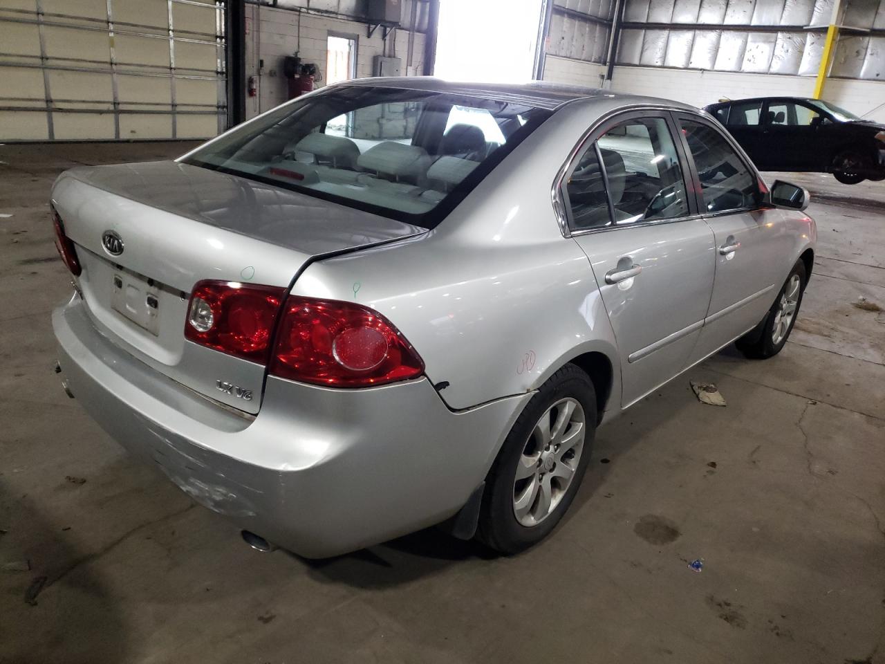 Фото 4 с аукциона – 2008 KIA OPTIMA LX с VIN KNAGE124985170407