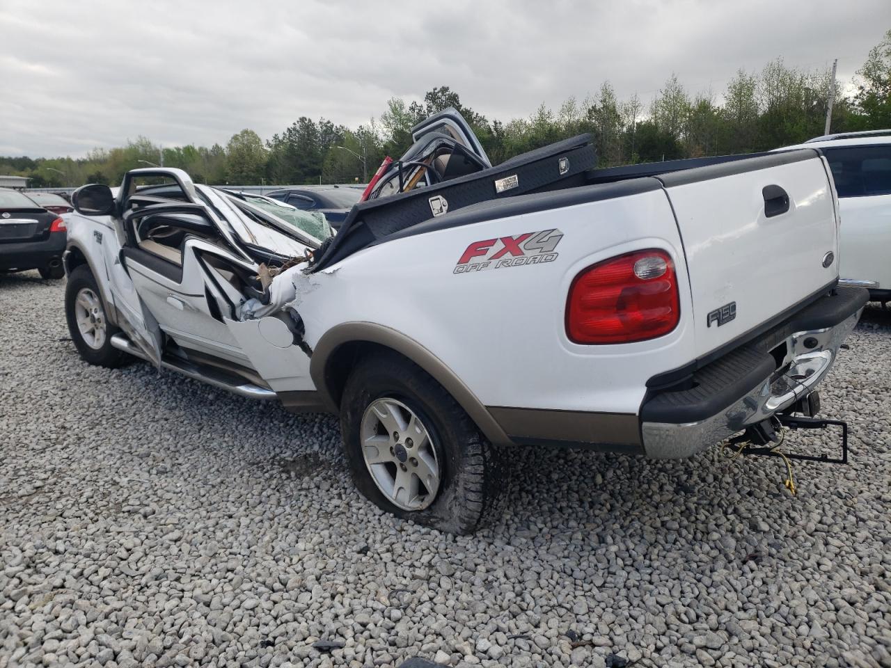Photo 3 from auction – 2002 FORD F150 SUPER with VIN 1FTRW08L42KC97253