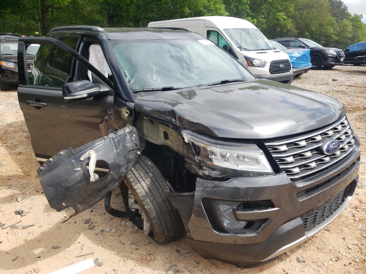 FORD EXPLORER X 2017 مع رقم تعريف المركبة 1FM5K7D88HGC14788 - صورة من المزاد
