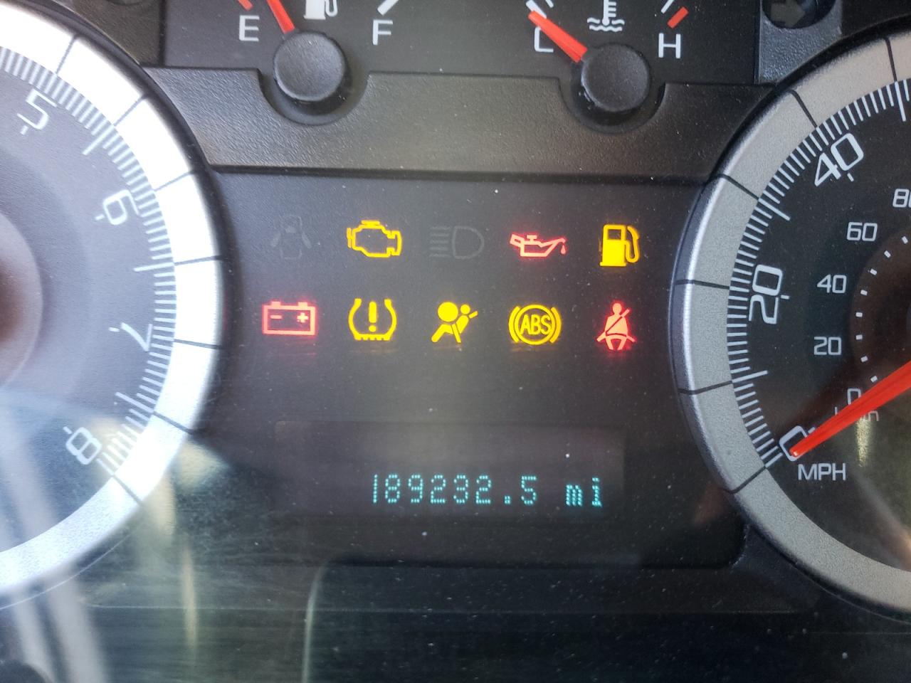 Photo 8 from auction – 2009 FORD ESCAPE LIM with VIN 1FMCU04739KB34197